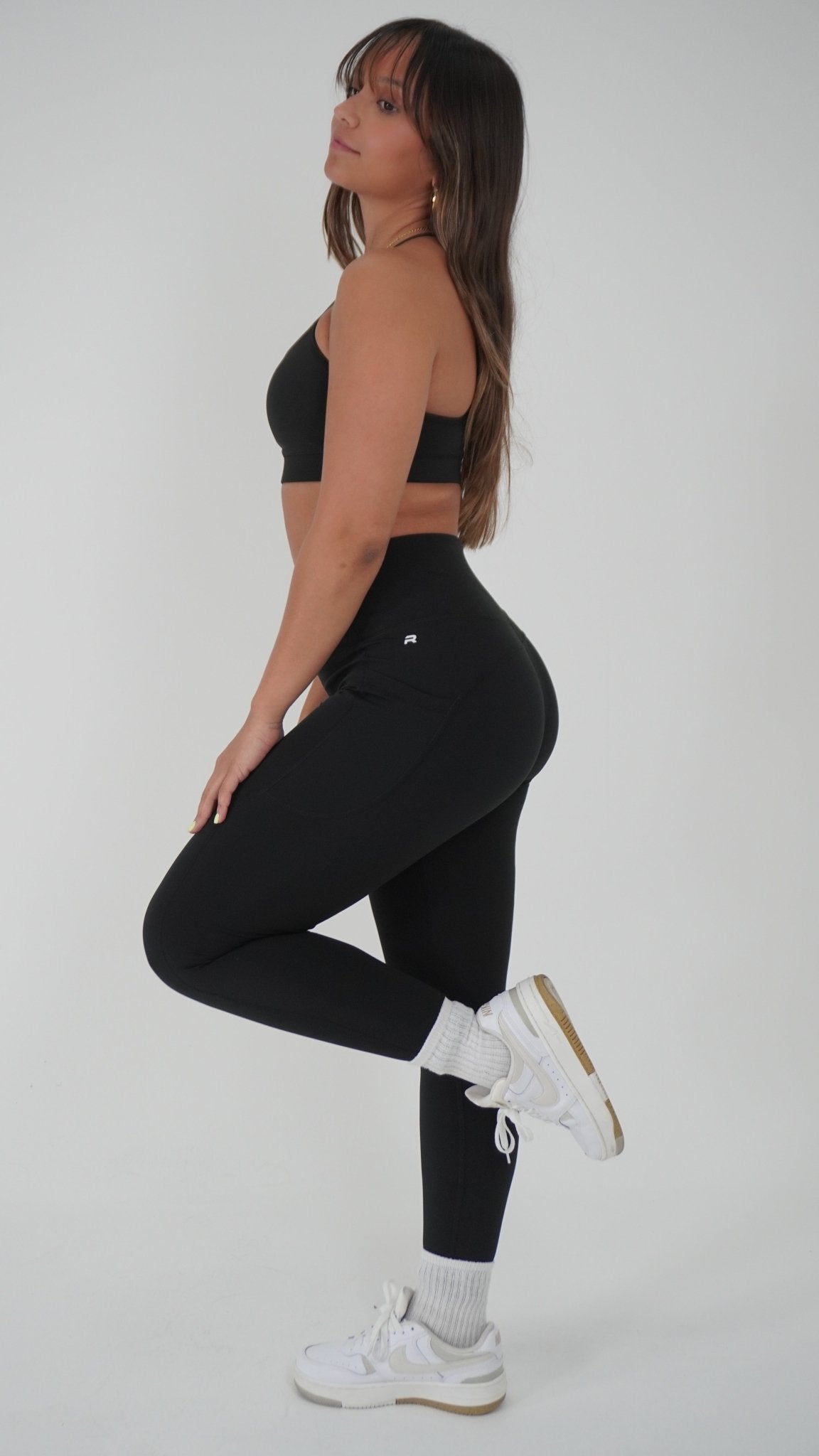 Functional Pocket Legging - Black - Resilient Active