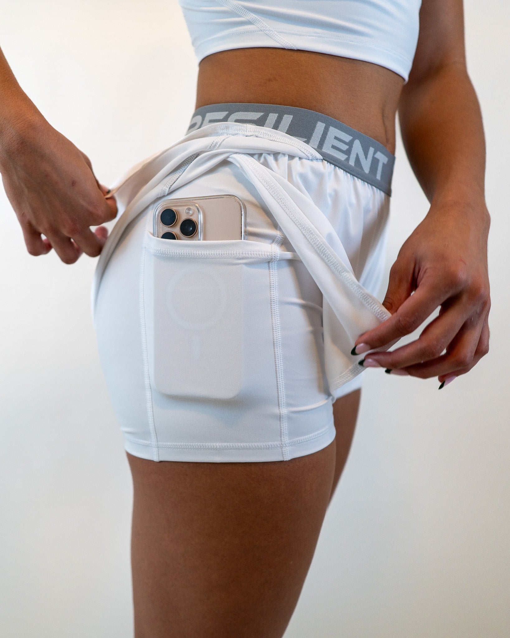 Iconic Velo Short - Resilient Active