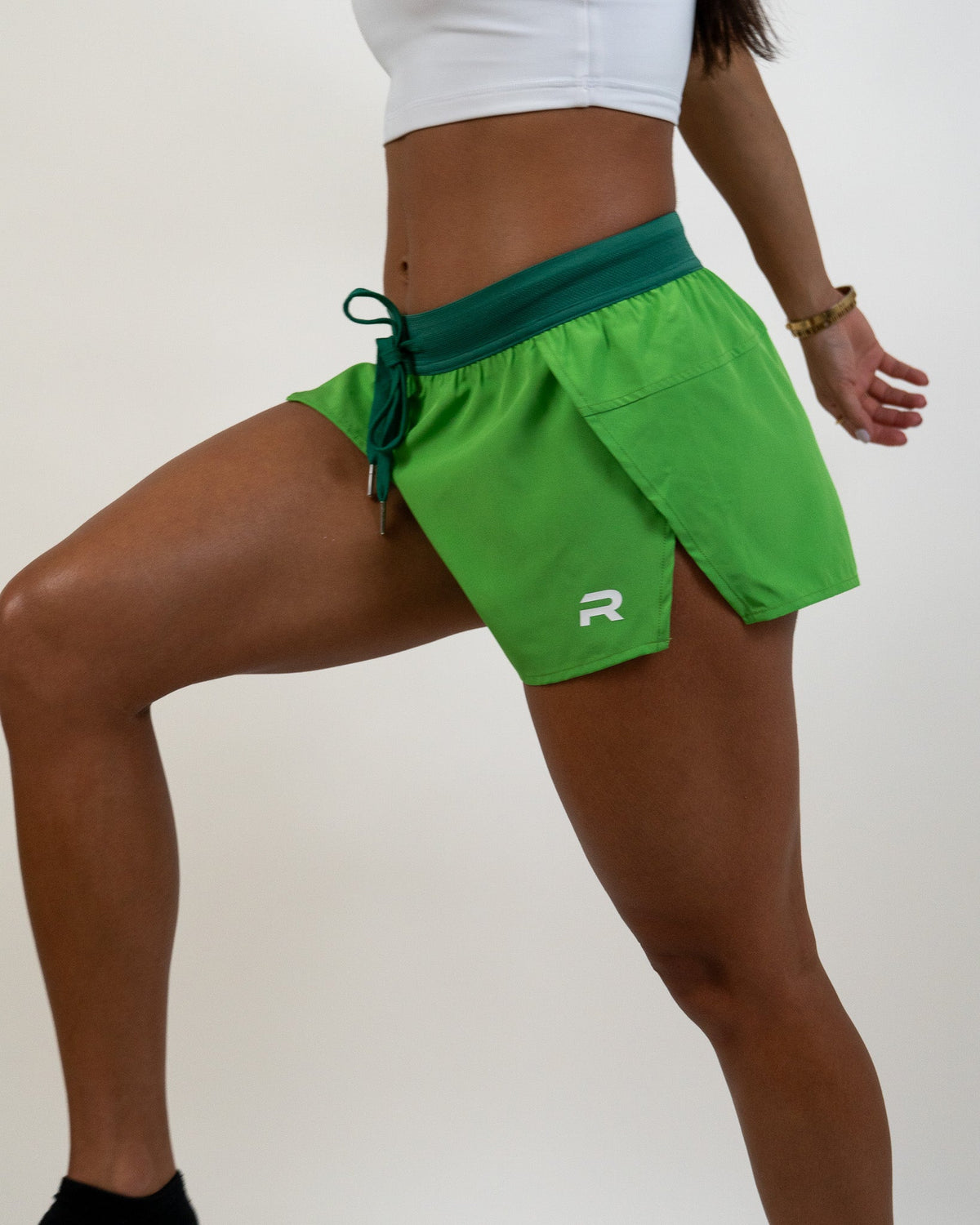 Pace short- Vivid Green -  - Resilient Active